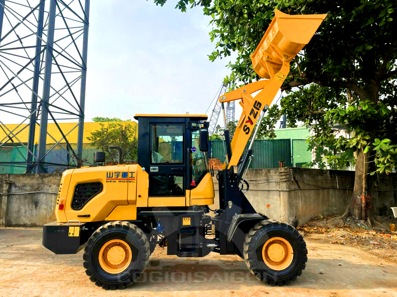 Máy xúc SYZG T920 gầu 0.7 khối