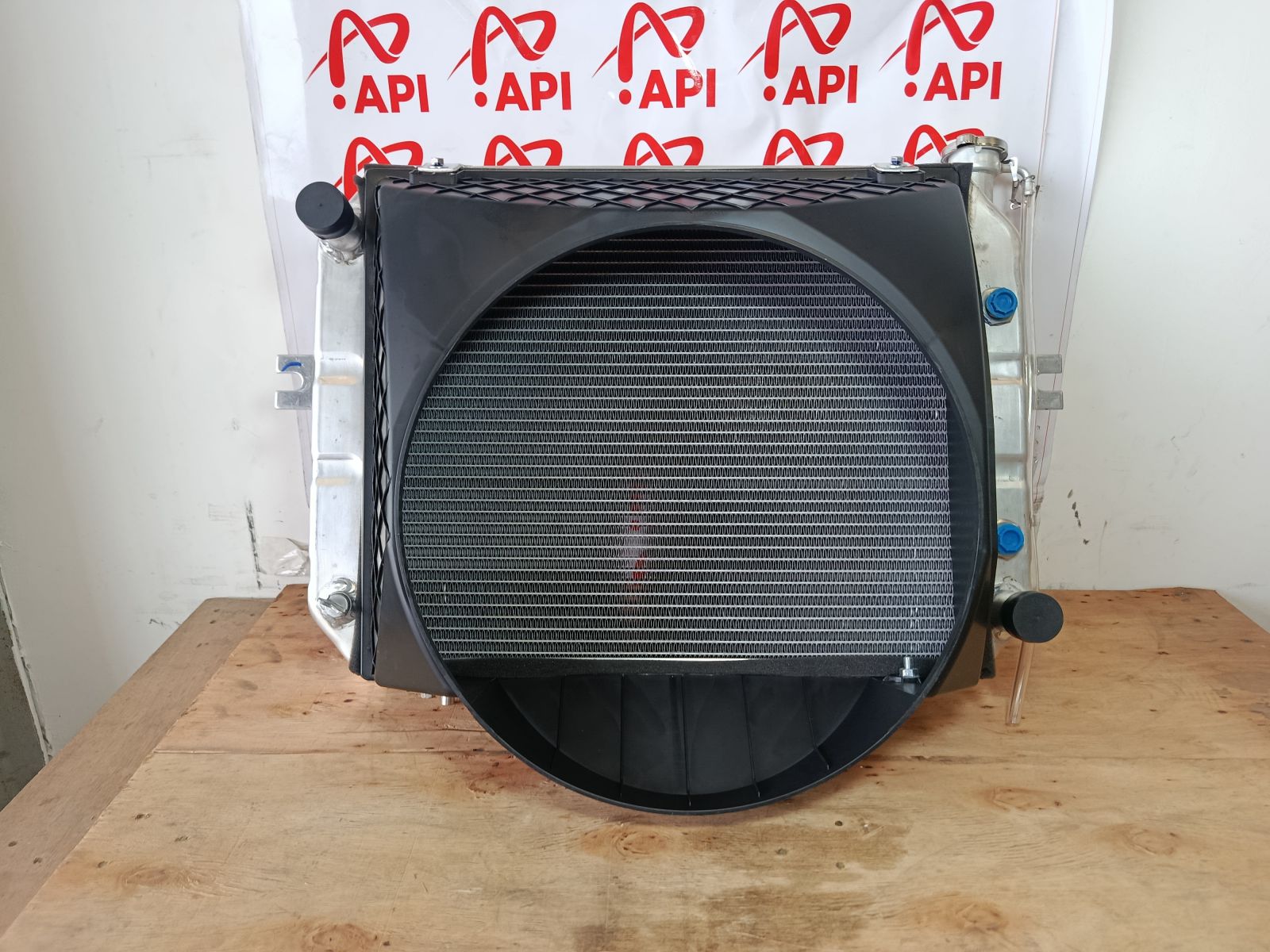 Két nước làm mát dành cho xe nâng hàng