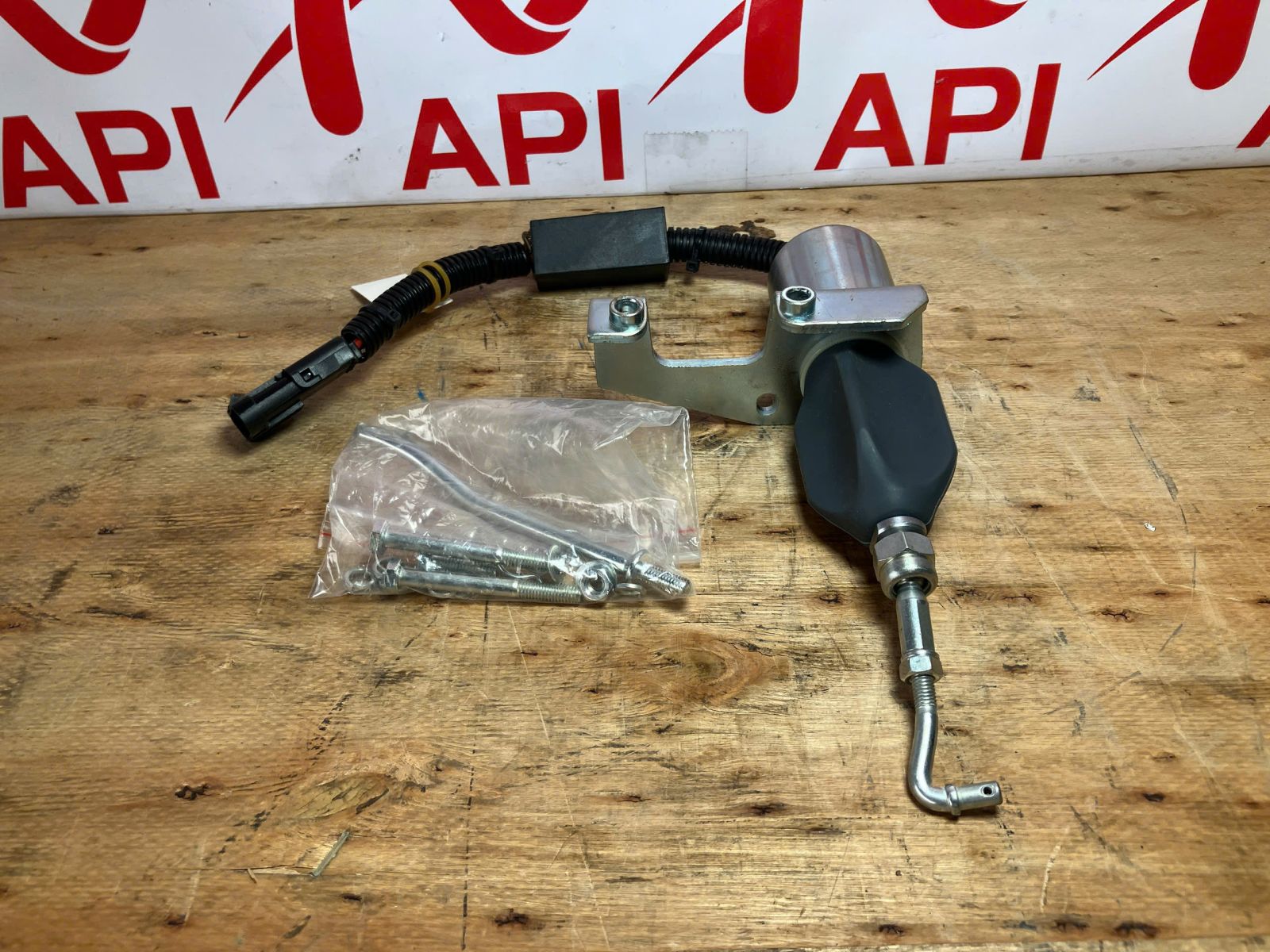 rơ le tắt máy xe xúc liugong