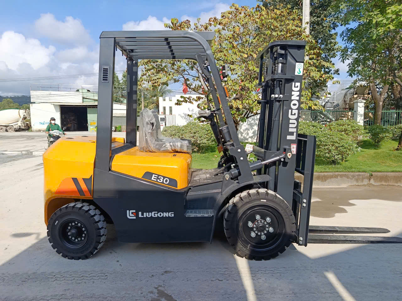 xe nâng dầu liugong 3 tấn