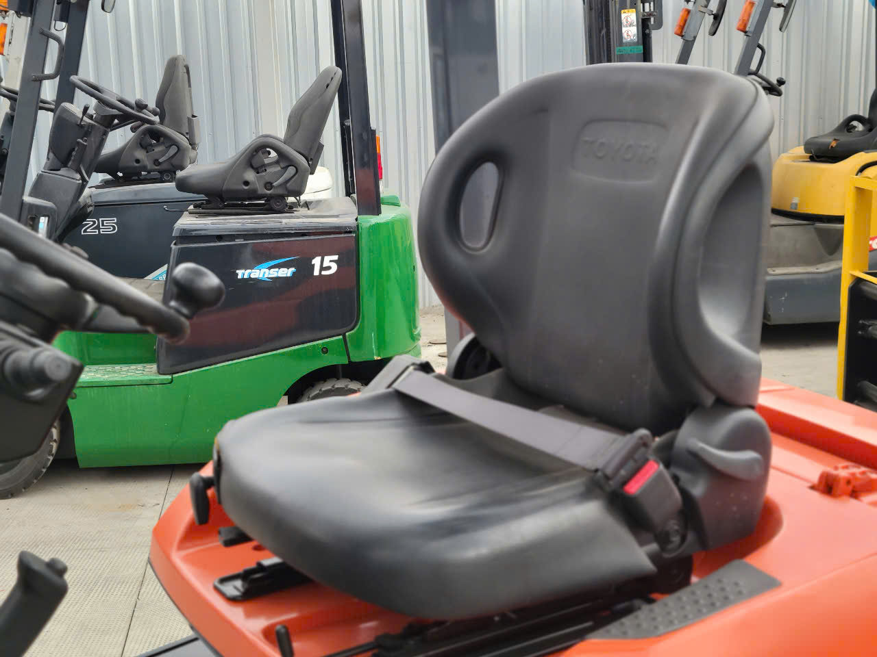 xe nâng điện toypta nhật nhập khẩu giá rẻ