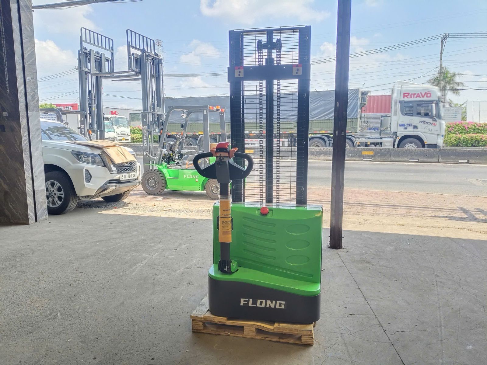 Xe Nâng Tay Điện Dắt Lái FLONG CDD15-E1C2 1.5 Tấn Nâng Cao 3 Mét